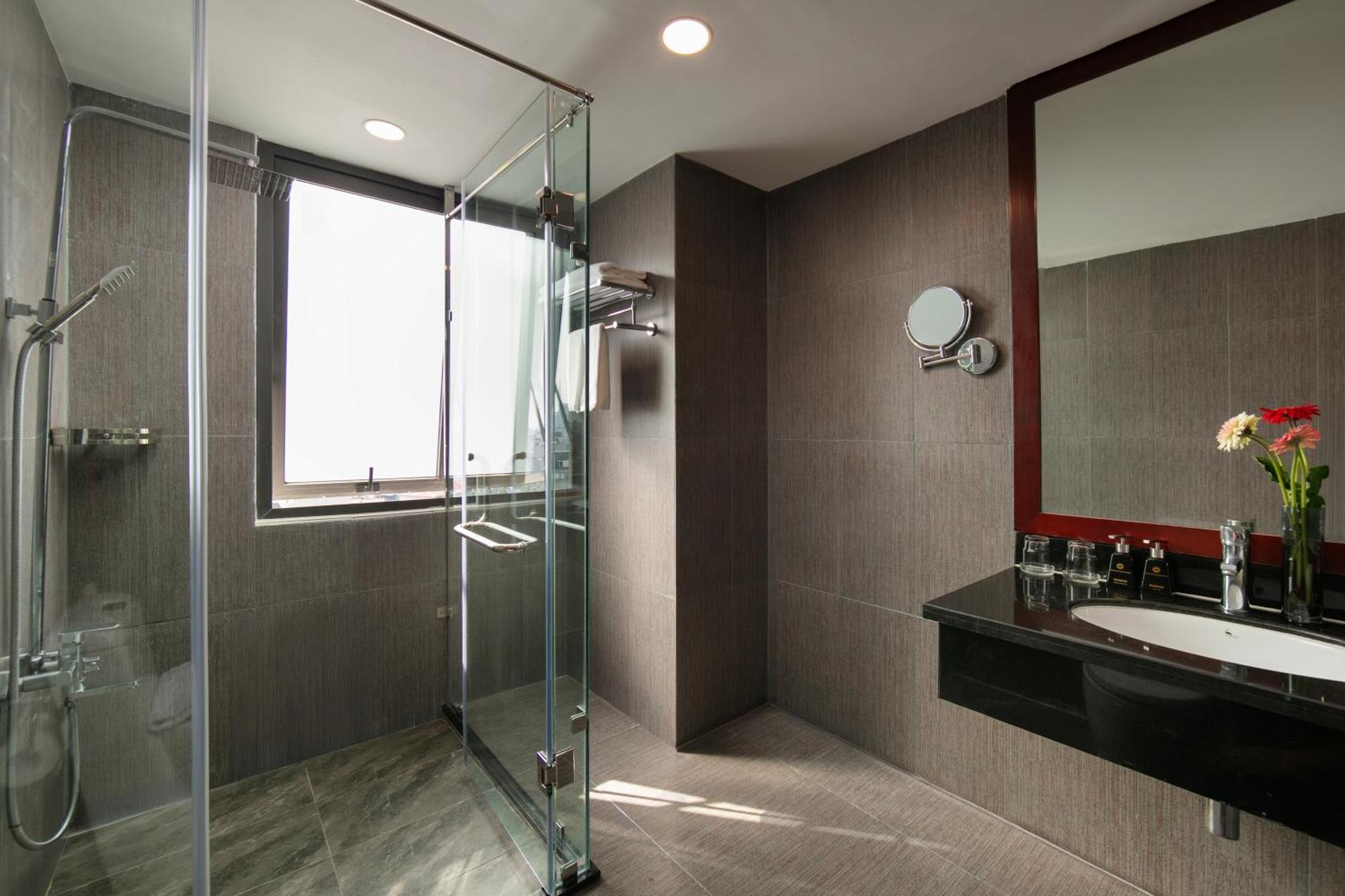 May De Ville Suite